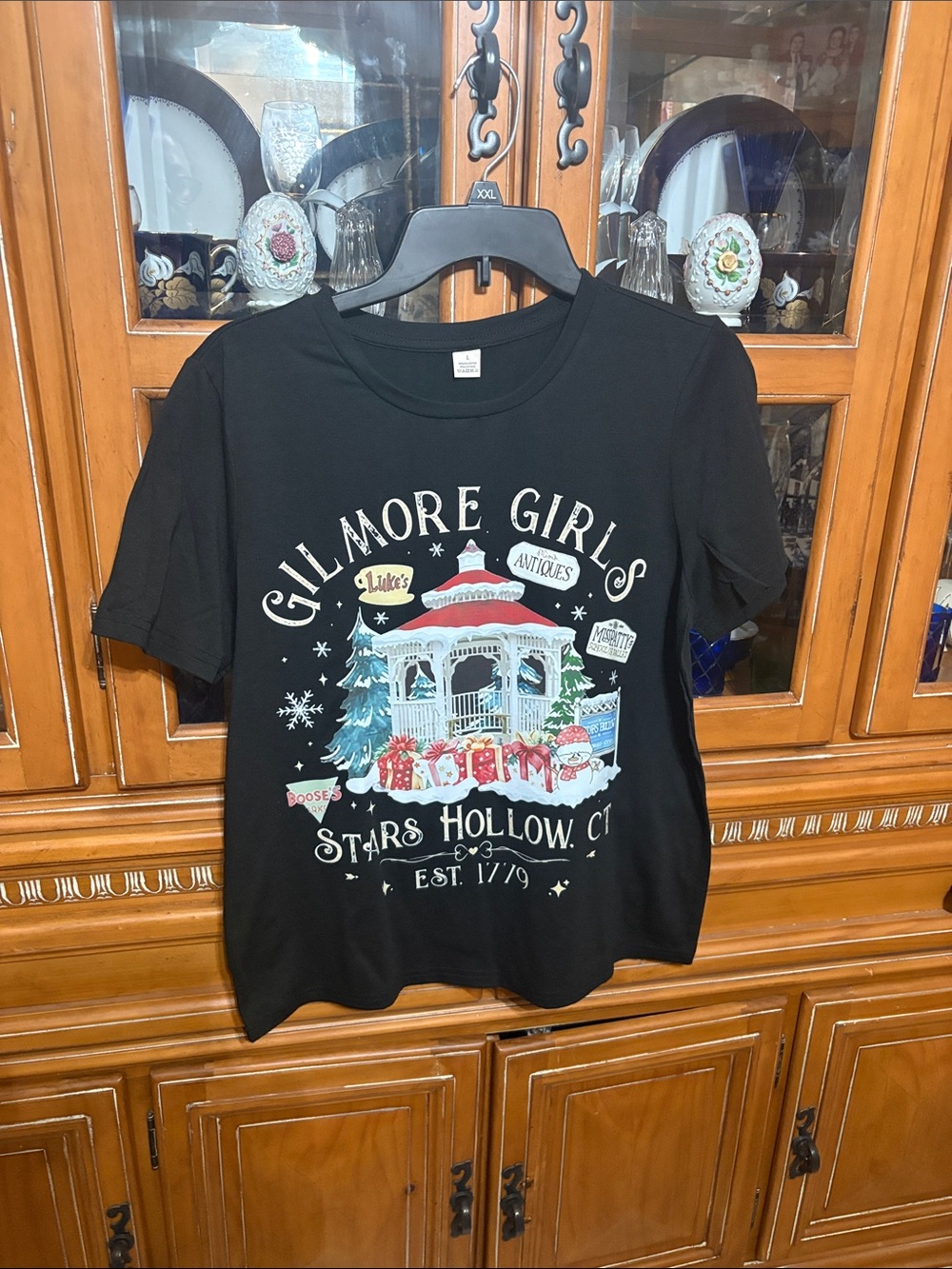 Woman’s Black Graphic Tee - Stars Design